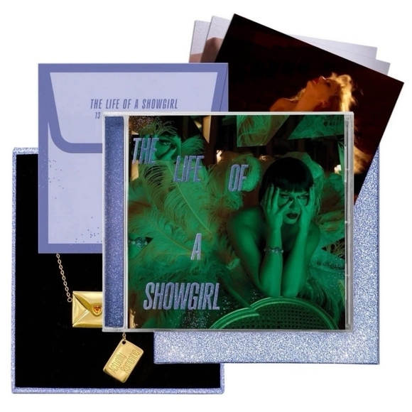Life of a Showgirl Set of 4 Limited Edition Accessory Gift CD Set - Picture 7 of 10